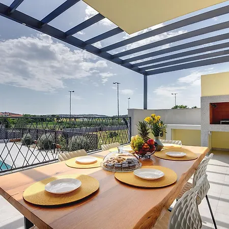 Villa Beautiful With Private Swimming Pool *